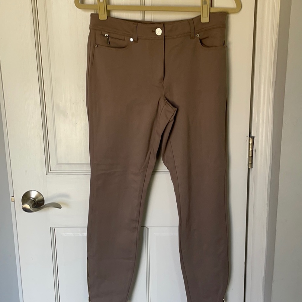 White House Black Market Skimmer Pants